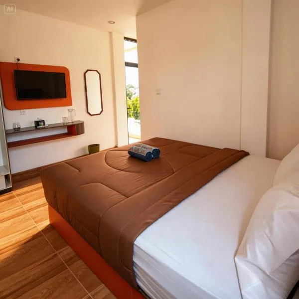 Aluna Hotel, hotel em Tanjungkarang