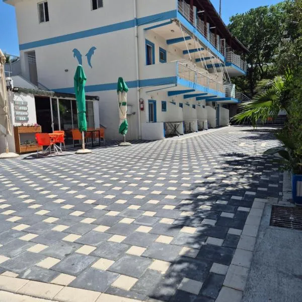 Rooms and Apartments Analipsi, hotel in Shëngjin