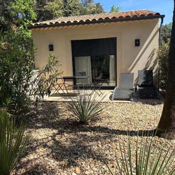 Appartement à 10 min du centre ville d'Uzès, viešbutis mieste Aigaliers