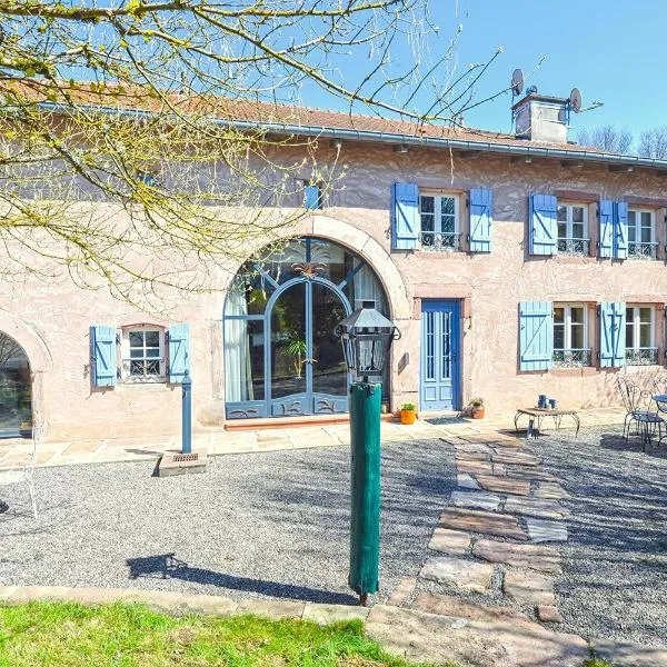 Viesnīca Domaine Macky - Luxury historic farmhouse in the mountains pilsētā Taintrux