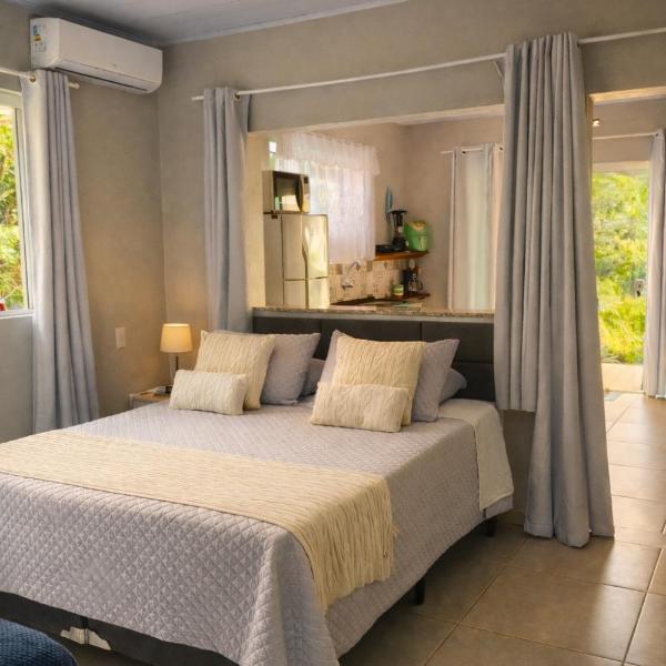 Pousada Morada Madu - Apartamento Charmoso com Piscina no Centrinho do Rosa