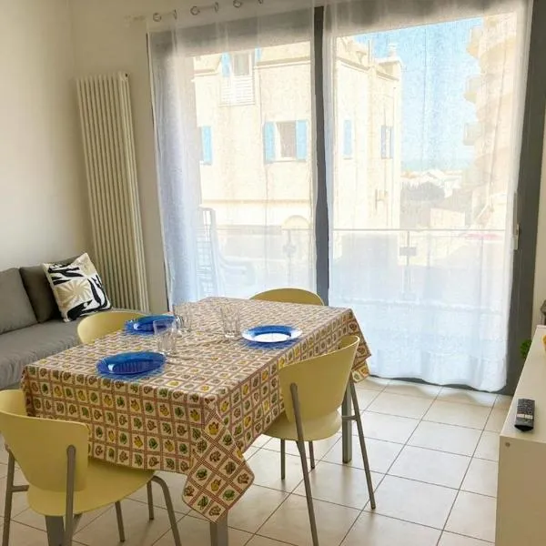Apartment Sea View & Free Parking, Hotel in Cattolica