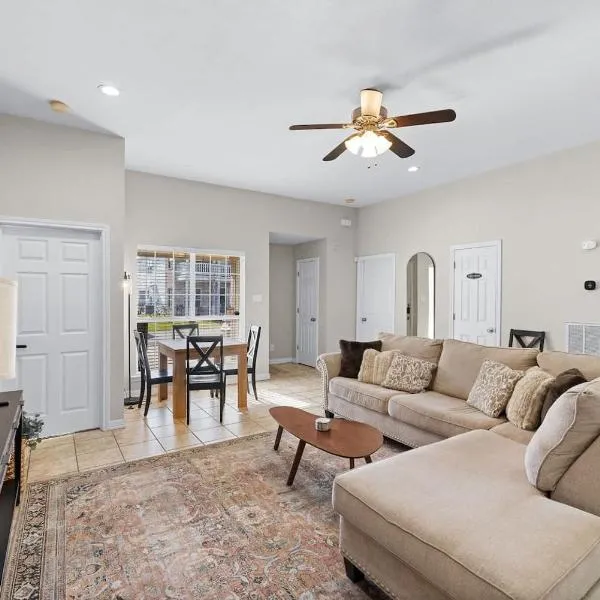 Walk to A&M & Northgate - Kings - Patio, viešbutis mieste Koledž Steišenas