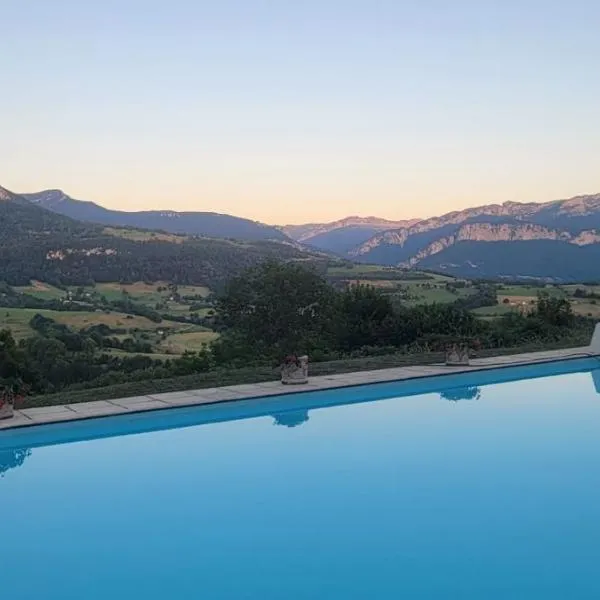 La Colline aux Rêves - Chambres d'hôtes, hotel i Saint-Franc