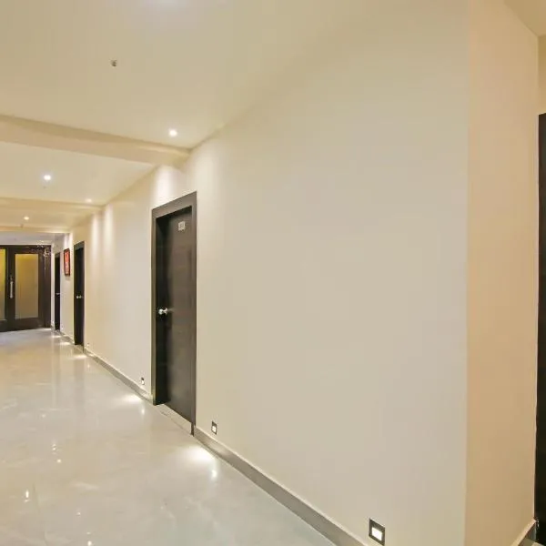 Hotel TUNIGHT: Ghaziabad şehrinde bir otel