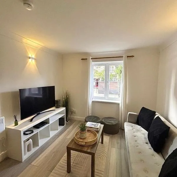 Modern 2BR House Near Excel Fast WiFi、ロンドンのホテル