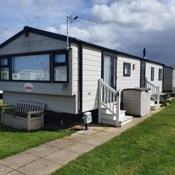 Marine Holiday Park 3 bedroom, hotel in Rhyl