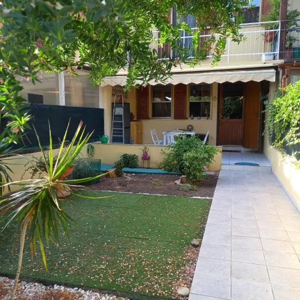 Sole: Quartu Sant'Elena şehrinde bir otel