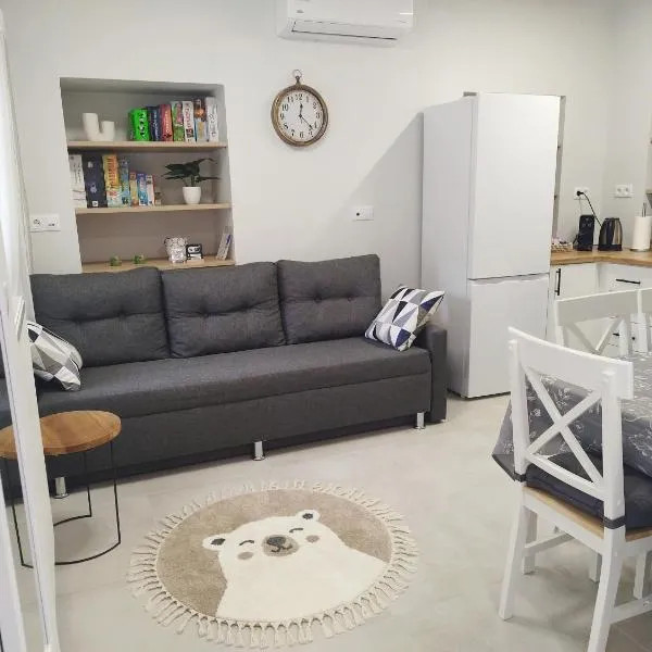 KIS Home, hotell sihtkohas Loúros