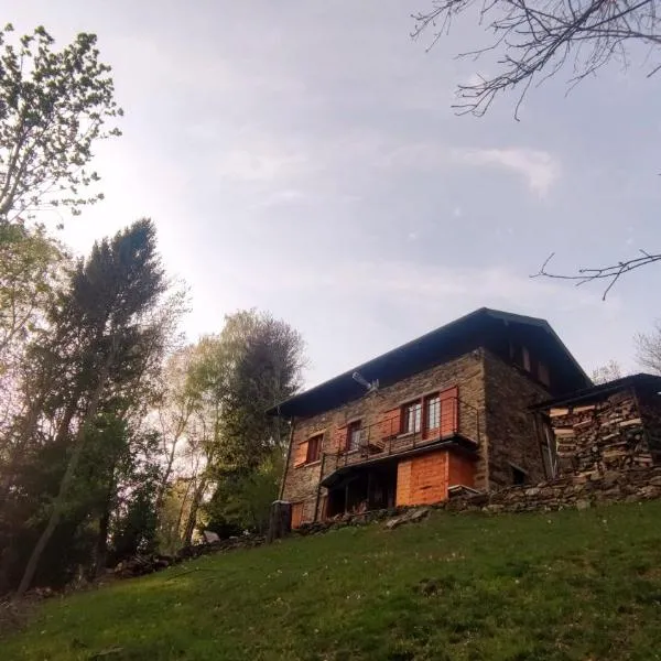 Baita Carlito, hotelli kohteessa Sueglio