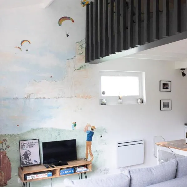 Maisonnette Art Loft jardin et parking by Art de Voyager, hotel in Étretat