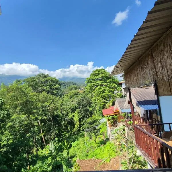 Poetri Bungalow-Rinjani Trekking- Jungle and mountain view, Hotel in Senaru