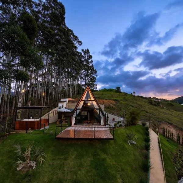 Teresópolis में, होटल Chalé 4 Elementos Teresópolis - vista panorâmica e privacidade
