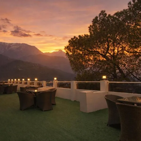 The Four Season McLeod Ganj- Centrally Heated & Air Cooled # By Vaikunth -Jogowara road #, hotel v destinácii McLeod Ganj