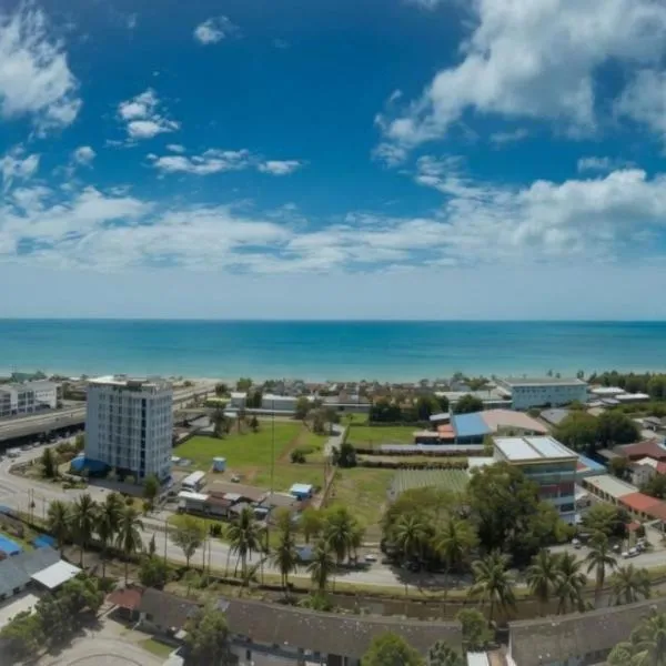 Sekinchan Luxury Sea and Paddy View Penthouse Panoramic Views Swimming Pool 21 Pax, viešbutis mieste Sekinkanas