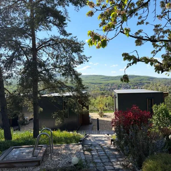 Casa Slarku - Luxury Container Houses, hotel i Miskolc