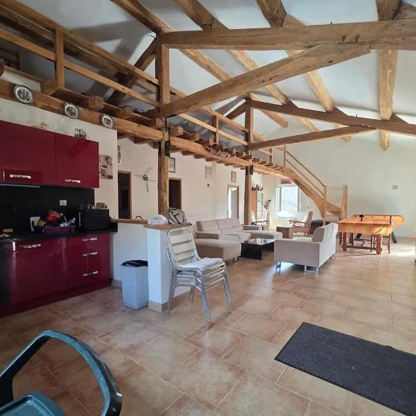 Chalet avec vue panoramique, hotel sa Le Bleymard