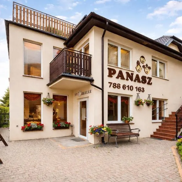 Dom Wypoczynkowy Panasz, hotel in Karwia