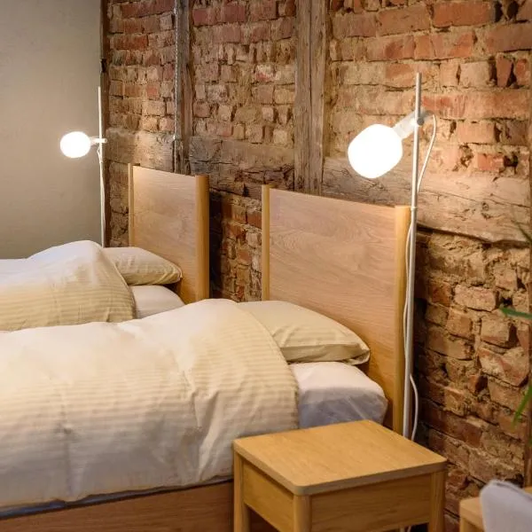 Brīvības osta, hotell sihtkohas Aizpute