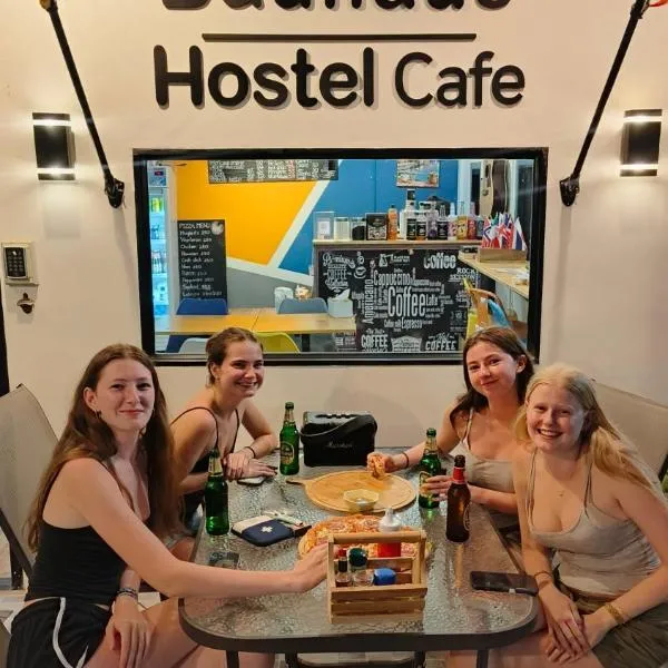 Bauhaus Hostel Cafe, viešbutis mieste Don Sak