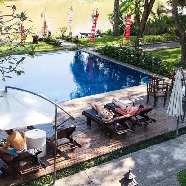 Lanna Dusita Riverside Boutique Resort, hotel in Ban Ton Phung