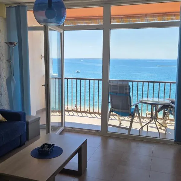 Primera Linea de playa, hotel in Almería