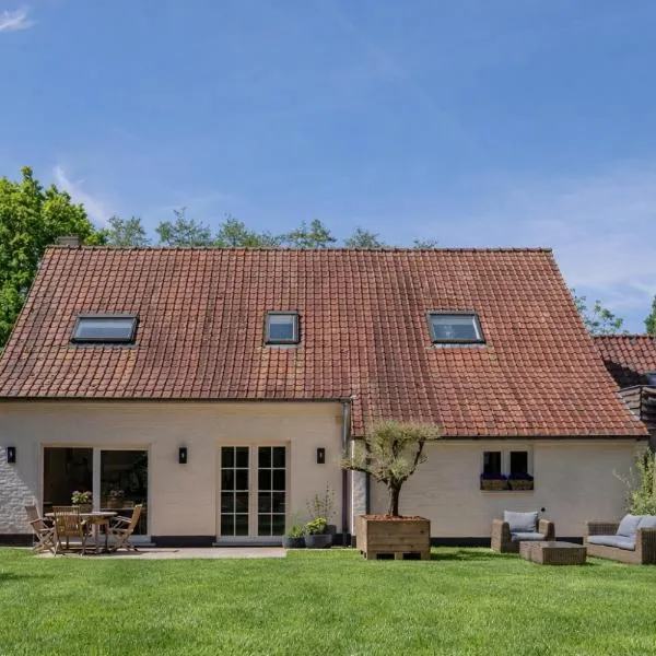 Charming Garden House in Deurle, 15 min from Ghent: Sint-Martens-Latem şehrinde bir otel
