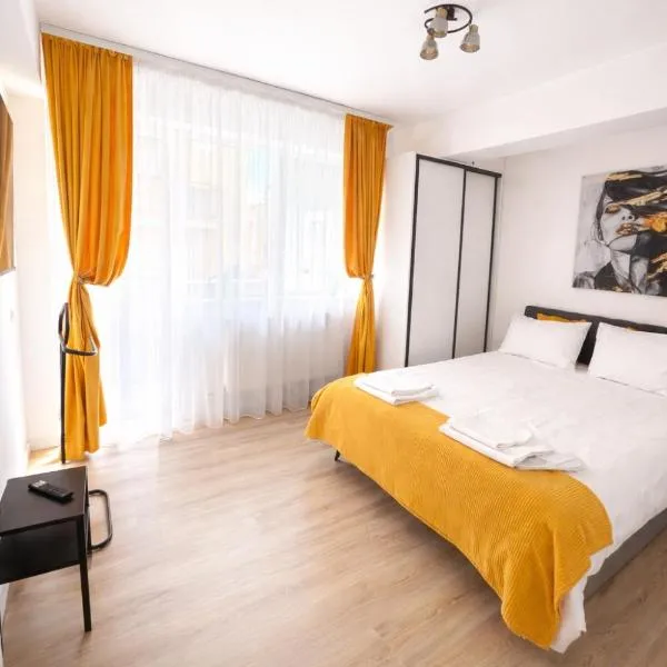 Yellow Apartment, hotel din Florești