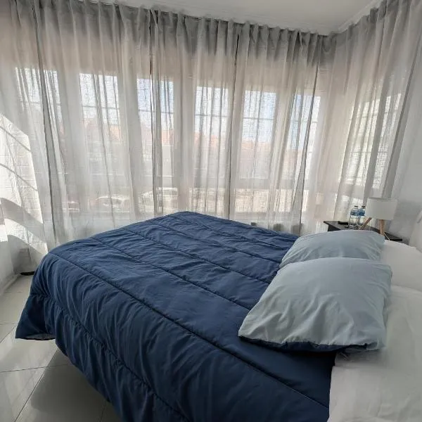 Alojamiento La Ballena, hotel en Santoña