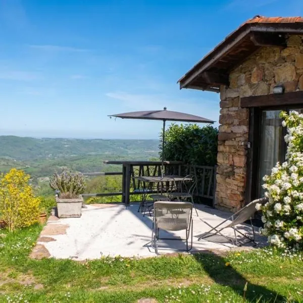 Gite dans un hameau de charme, מלון בCastelnau-Durban