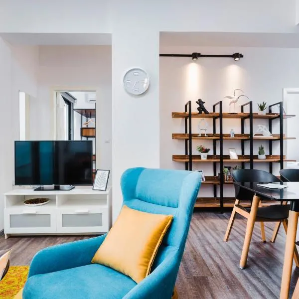 Maya's - Mavromichali 52 Athens: Atina'da bir otel