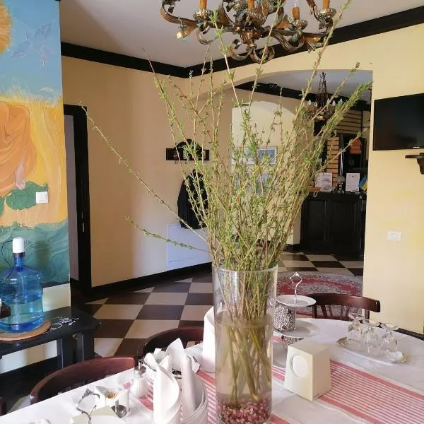 Chalet Zolota Pidkova & River, hotel i Slavske