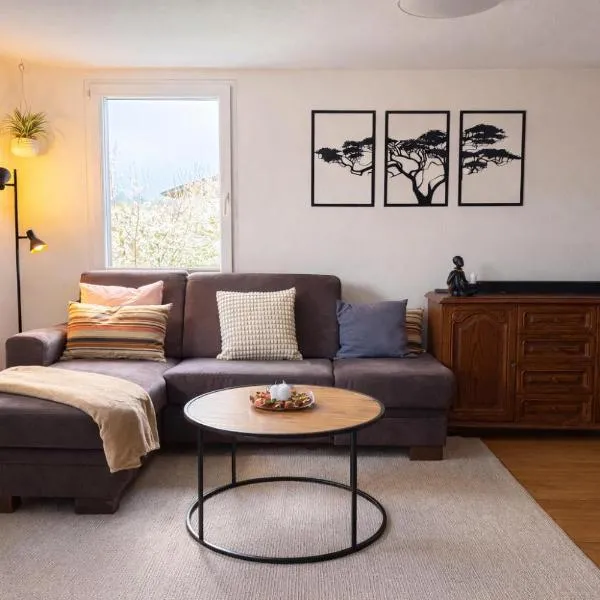 Eriswil में, होटल Cozy Studio with a Home Cinema, Bathtub and Free Parking