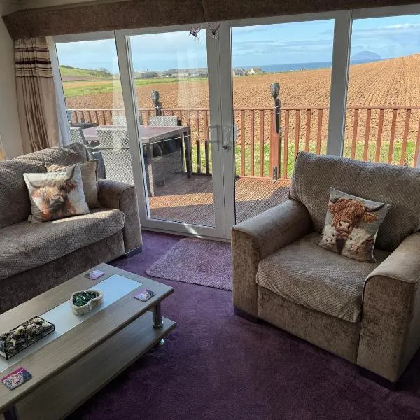 Turnberry Holiday Park Amazing Sea View, hotel u gradu Girvan