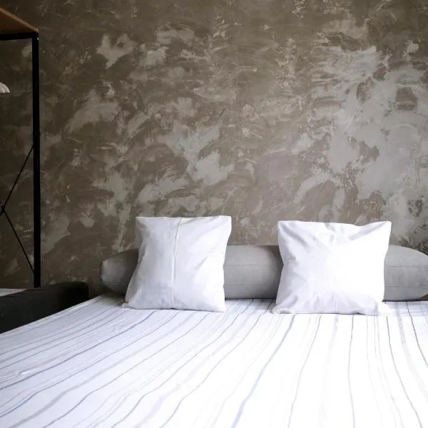 Apartment right at Oktoberfest 5 minutes' walk, hotel in Munich