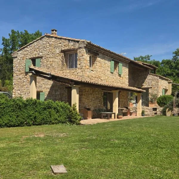 Suite de l'olivier au sein du Mas au Coeur de la Provence&SPA, hotel a Saint-Cannat