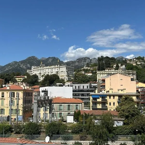 Apartment with sunny terrace air conditioning, hotel Mentonban