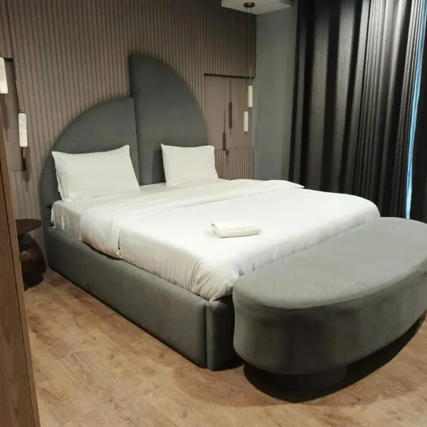 Lahore में, होटल Luxury and Spacious Apartment
