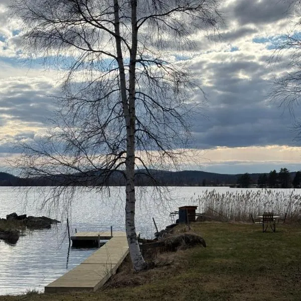 Grangärde में, होटल Mysig timmerstuga med sjötomt