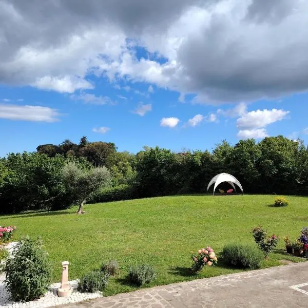 Casa Yoga 2 Rilassati in una oasi di pace immersa nella natura a soli 60 minuti da Roma, hotelli kohteessa Bassano Romano