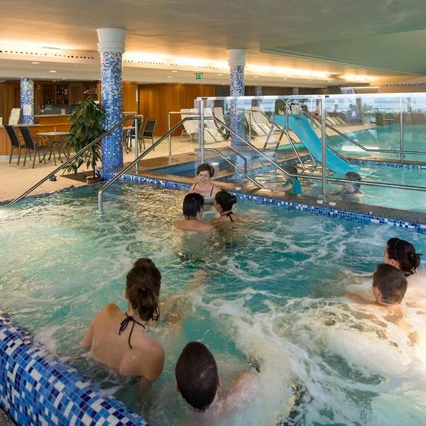 Zenit Wellness Hotel Balaton, hotel in Balatonederics