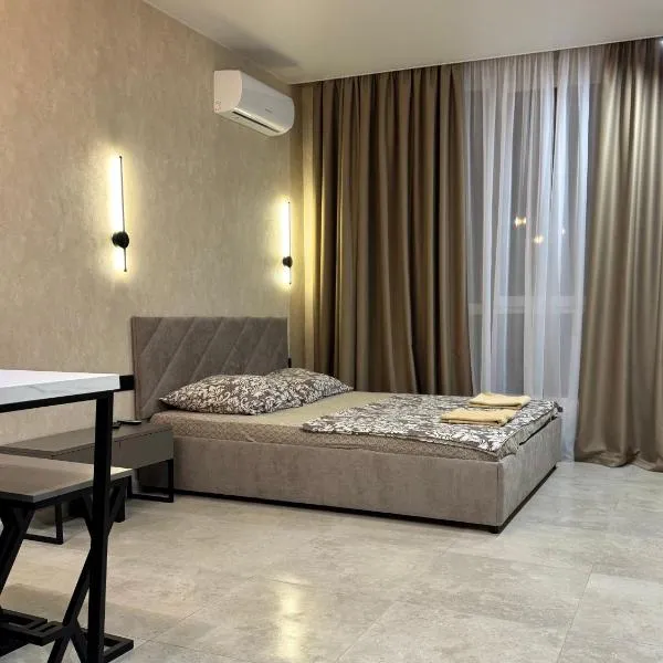1bd Apartment in Sanville Park, Sviatopetrivske - 2 floor 413 โรงแรมในSvyatopetrivske