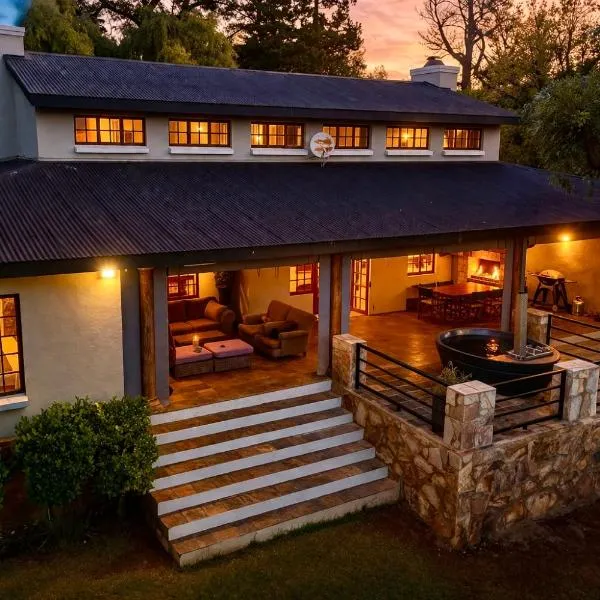 Luxury Country Retreat Hot Tub & Farm Views, hotel a Dullstroom