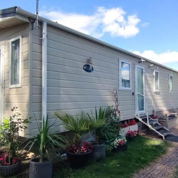 Viesnīca Billing Aquadrome ,2 bedrooms, Royale Poplar KM 12 pilsētā Great Billing