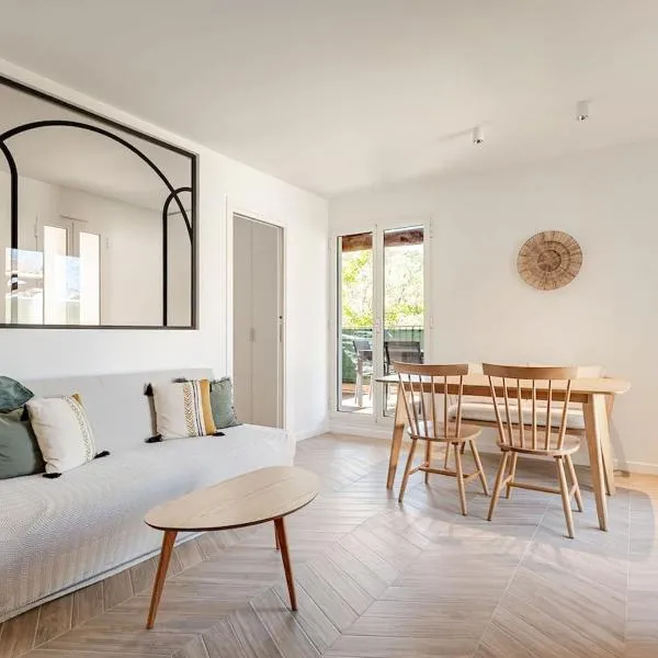 Appartement charmant avec terrasse, village à pied, ξενοδοχείο στο Valbonne