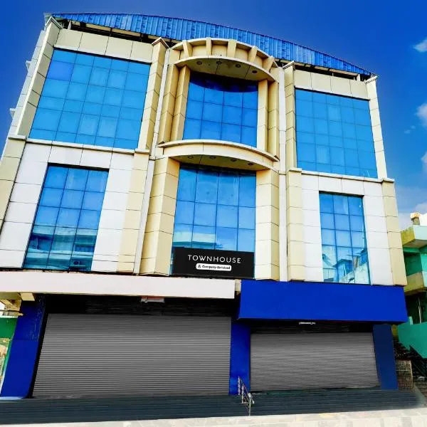 Anantapur में, होटल OYO Townhouse Anantapur Near Srikantam Circle