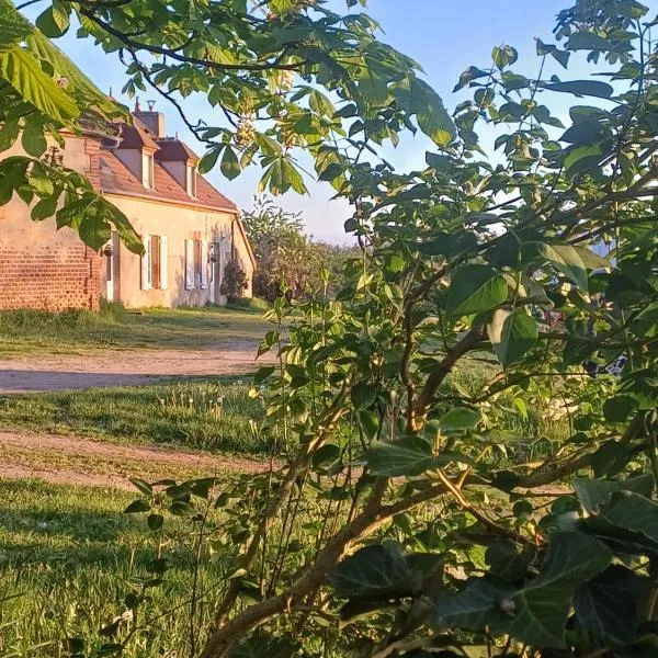Gîte Domaine St Georges – hotel w mieście Bagneux