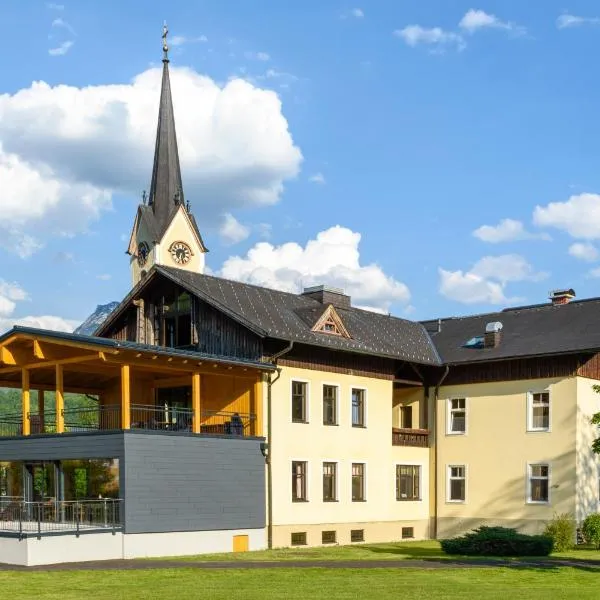 Luise Wehrenfennig & Haus EvA, hotel in Bad Goisern