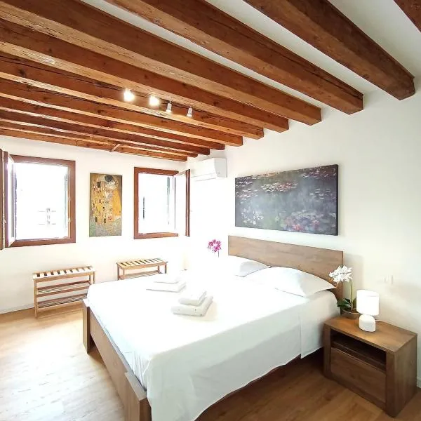 Cozy Townhouse Burano Ideal for Families, Hotel in Venedig