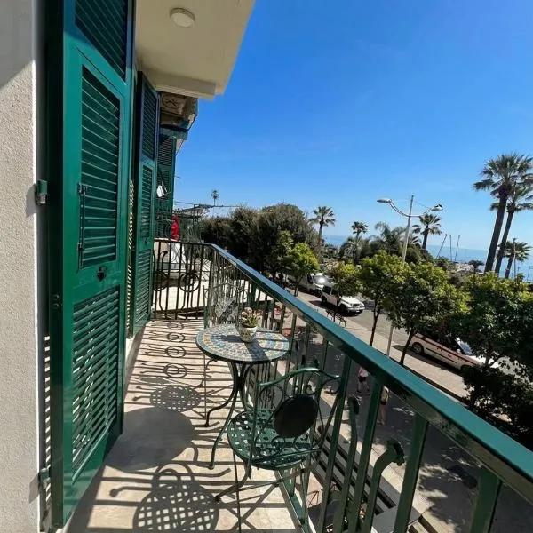 Appartamento 37 Varazze, hotel v destinácii Varazze